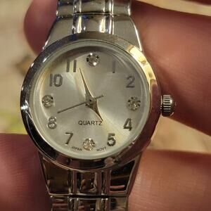Women's Silver Quartz Watch – Japan Movement, Rhinestone Accents, Elegant